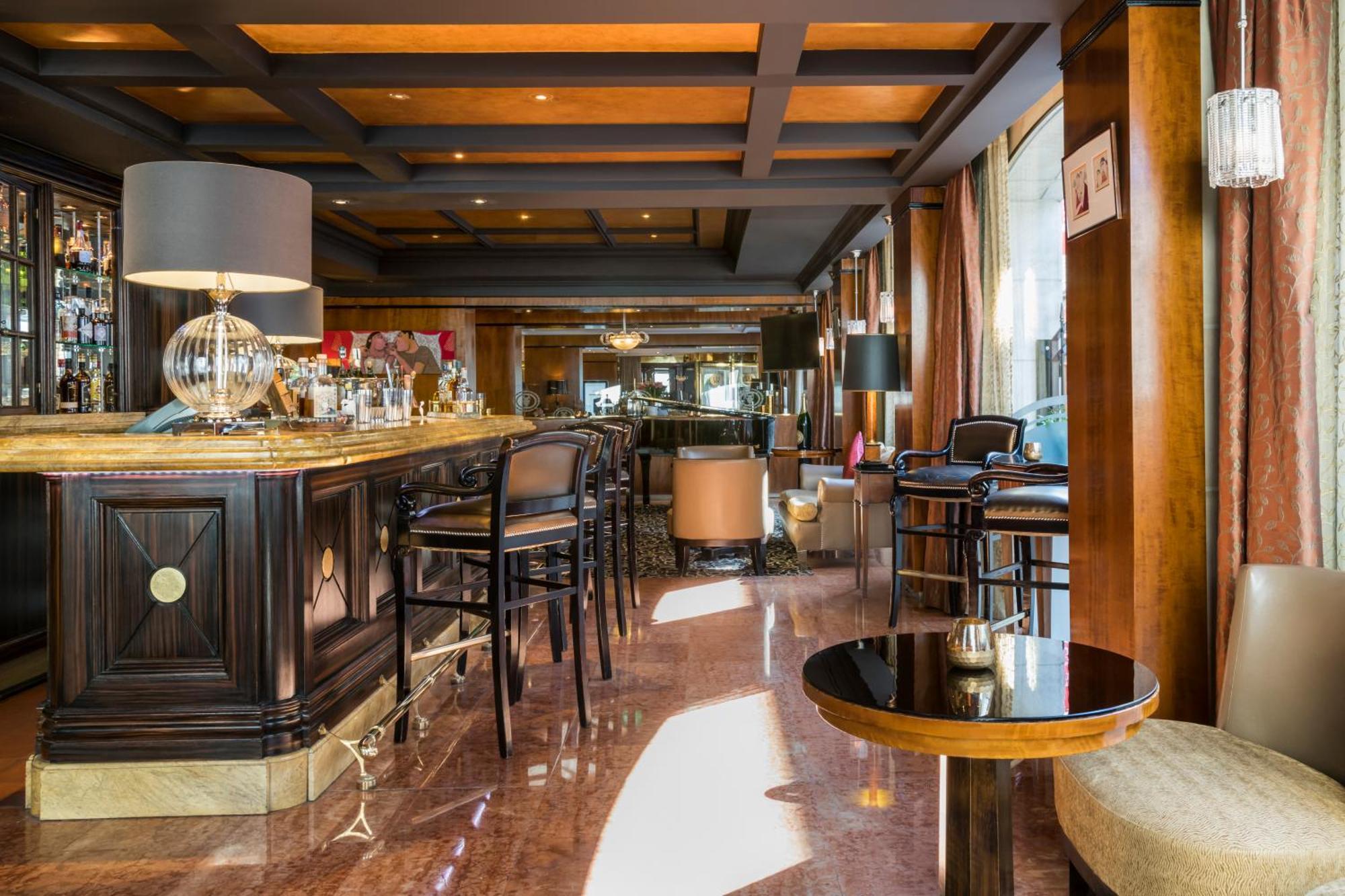 Warwick Grand-Place Brussels — Billeder 1